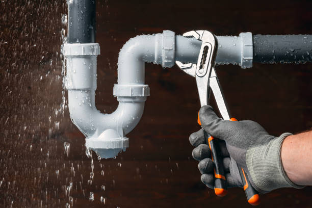 Professional Burst Pipe Repair technician working in Silverpeak, NV